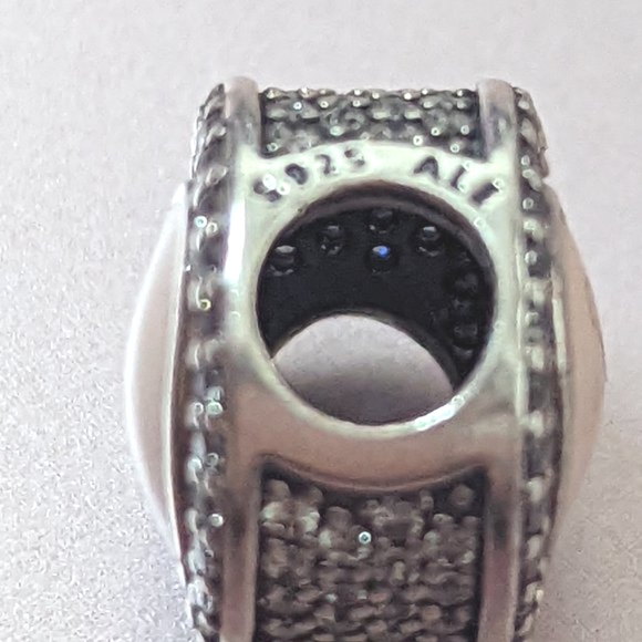 Pandora Wonderful Love Charm - Picture 5 of 7